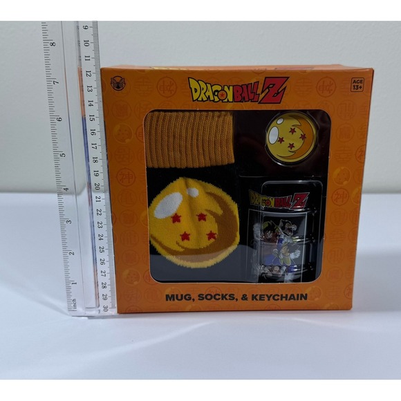 DRAGON BALL Z GIFT SET 12 OZ Mug, Socks, & Keychain -‎ Brand New Sealed - Picture 8 of 8